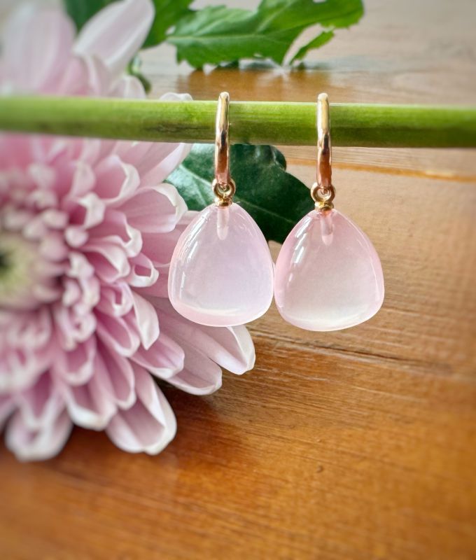 rose quartz oorhangers.jpg