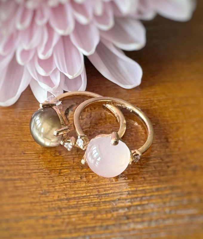 rosequartz en rookquartz ringen.jpg